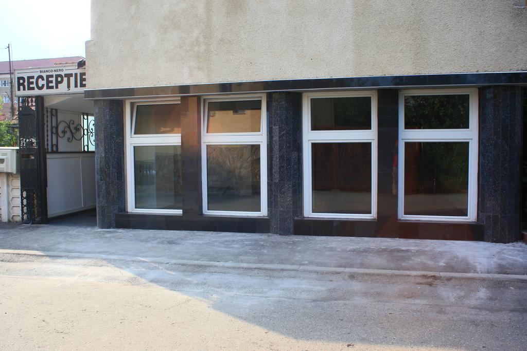 Pensiunea Bianco Nero Timisoara Exterior photo