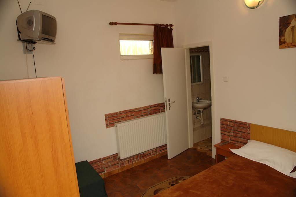 Pensiunea Bianco Nero Timisoara Exterior photo